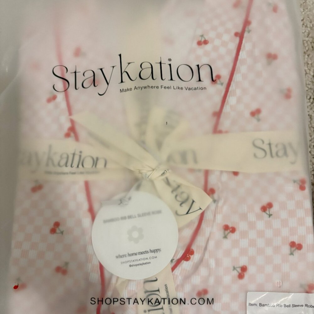 Staykation Bamboo Rib Bell Sleeve Robe – cherry checker